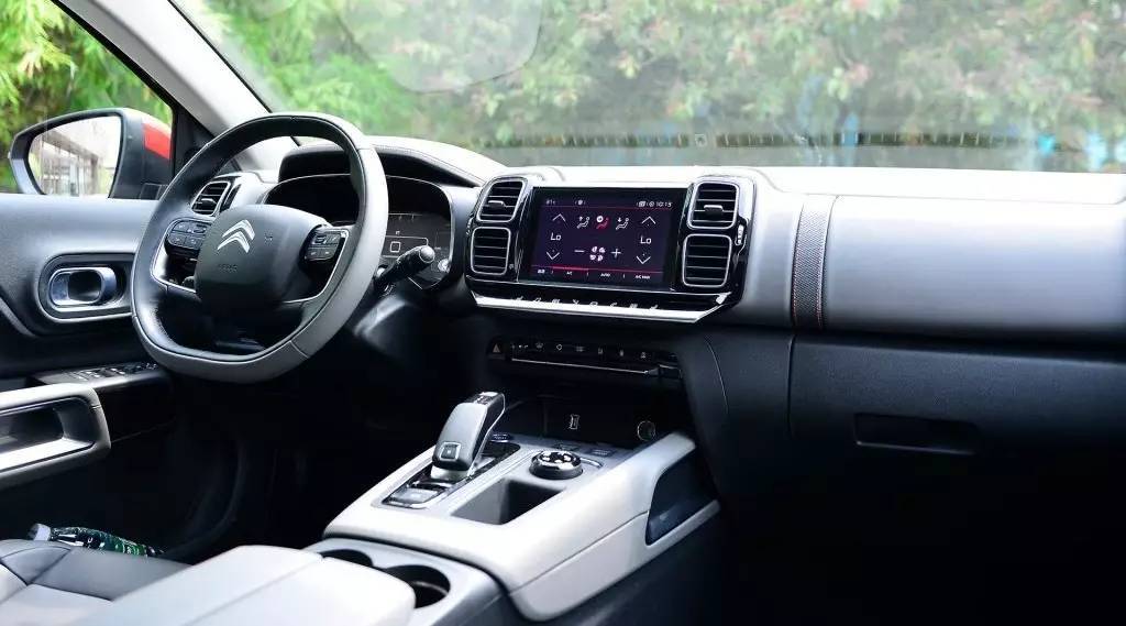 9月上市新车，五菱都出SUV了，还买什么小面！