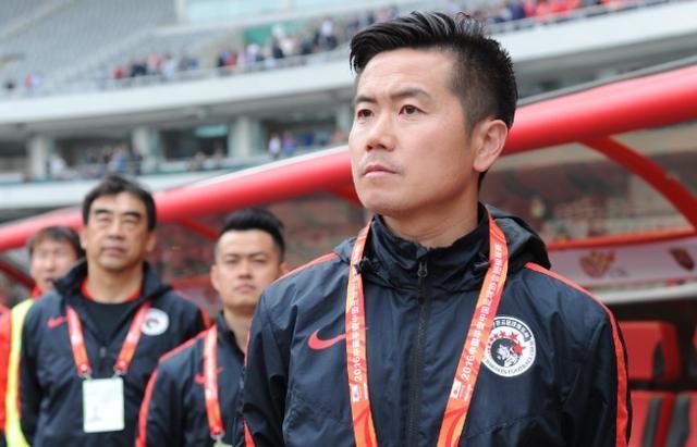 辽足传奇出山救火一席话却让人心酸,当年曾怒摔袖标