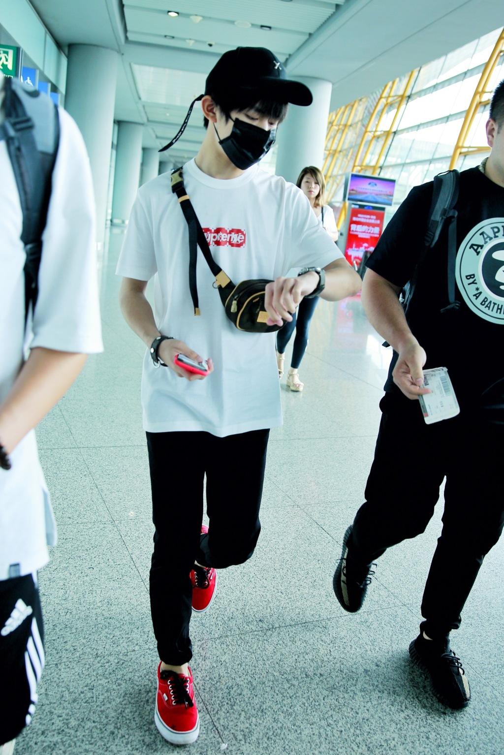 内地最佳组合TFboys，恰同学少年风华正茂