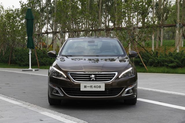 多款合资紧凑比10万多一点，空间却大很多