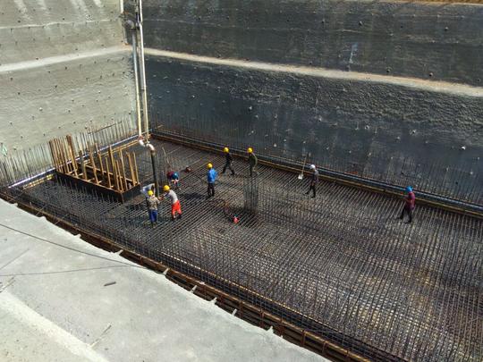 呼市地铁塔利东路站第一块底板混凝土顺利浇筑完成