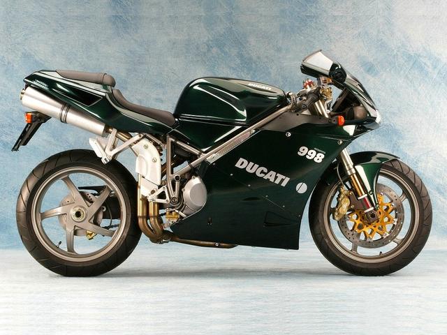 这车才两个轮，宝马740遇到也忌惮三分