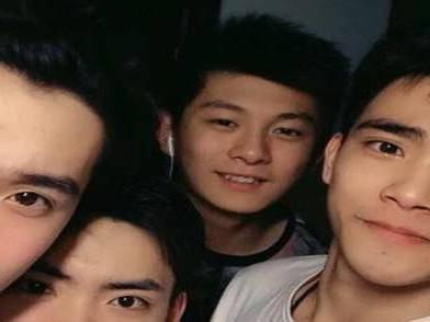 王俊凯4位舍友颜值爆表走红 关晓彤舍友却莫名躺枪