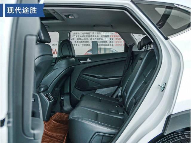 合资SUV降价2万杀入15万级市场，这台国产车不服