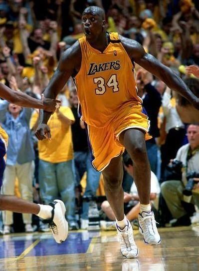 nba享有特权的巨星,奥尼尔鲨鱼步,詹姆斯的螃蟹步