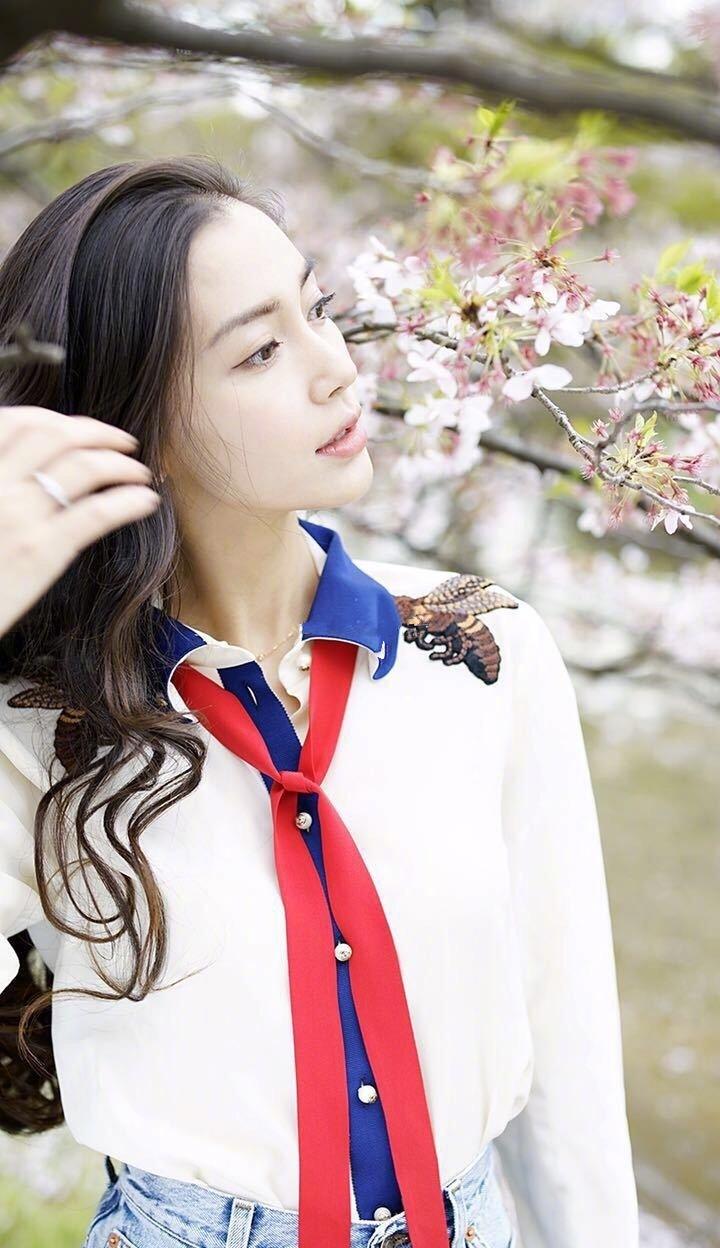 85后辣妈讲述牛仔裙有多大魅力，“双杨花旦”都在穿