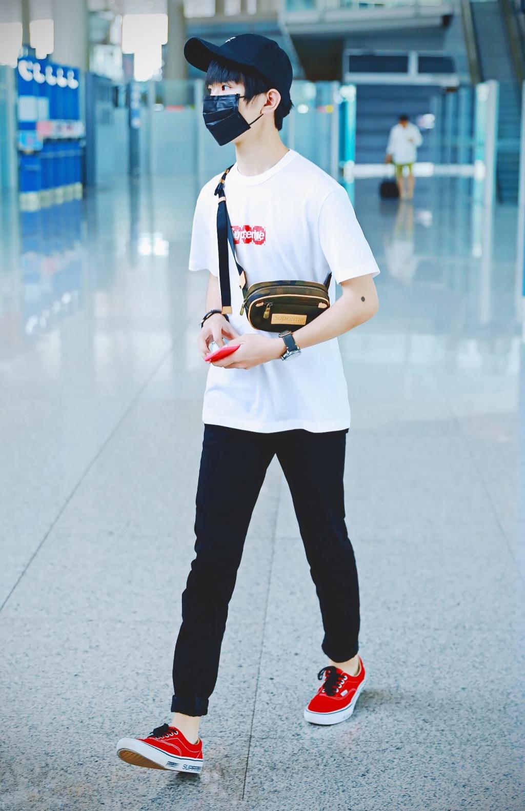 内地最佳组合TFboys，恰同学少年风华正茂