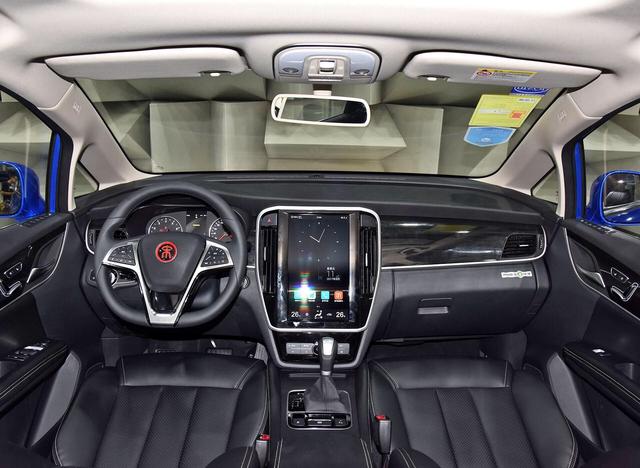 比亚迪把奥德赛和GL8玩蒙了！这国产MPV有奥迪味道