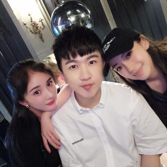 85后辣妈讲述牛仔裙有多大魅力，“双杨花旦”都在穿