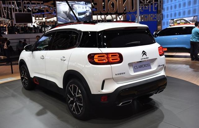 宝马发动机！内饰却甩宝马几条街，堪比飞机头等舱？