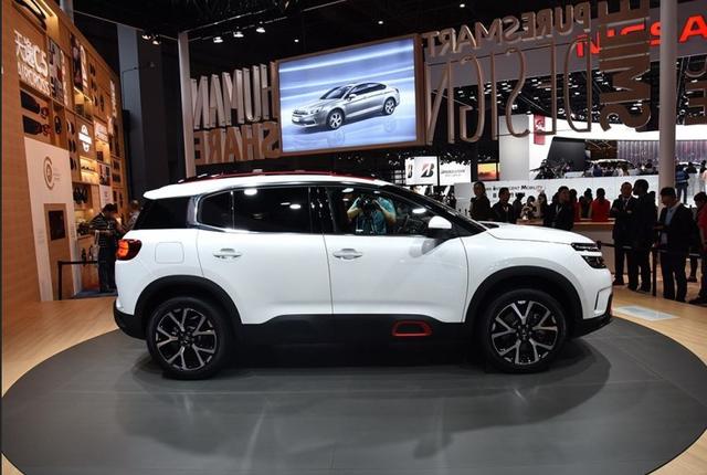 宝马发动机！内饰却甩宝马几条街，堪比飞机头等舱？