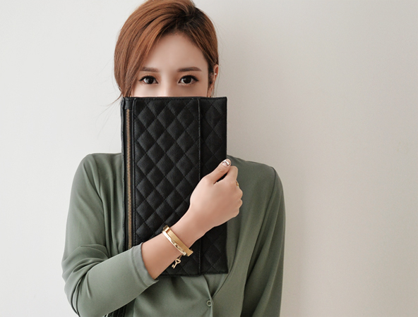 孙允珠清新淡雅气质职业装,香艳夺目,魅惑动人