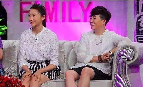 关晓彤的姐姐关晓丹长什么样两姐妹不是一个画风