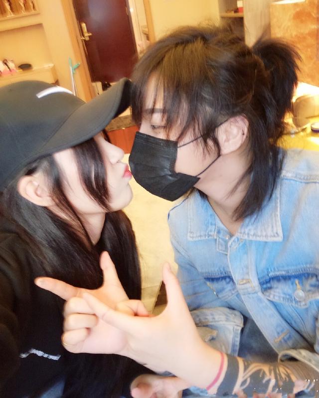 王思聪新女友米咪"前男友"被扒:是个纹身师?