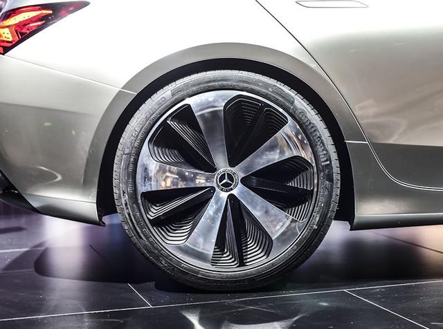 奔驰新车或将低于最便宜宝马，混动纯电、柴汽油均有