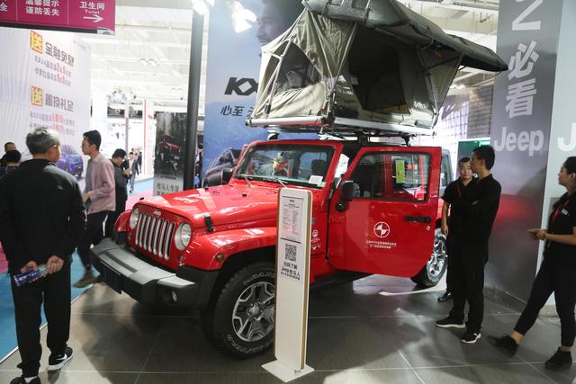 46万拿下越野利器，全红涂装牧马人，3.0L机械四驱