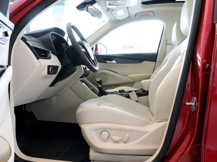 15万就能买豪华品牌SUV 宝沃和WEY哪一个是你的菜