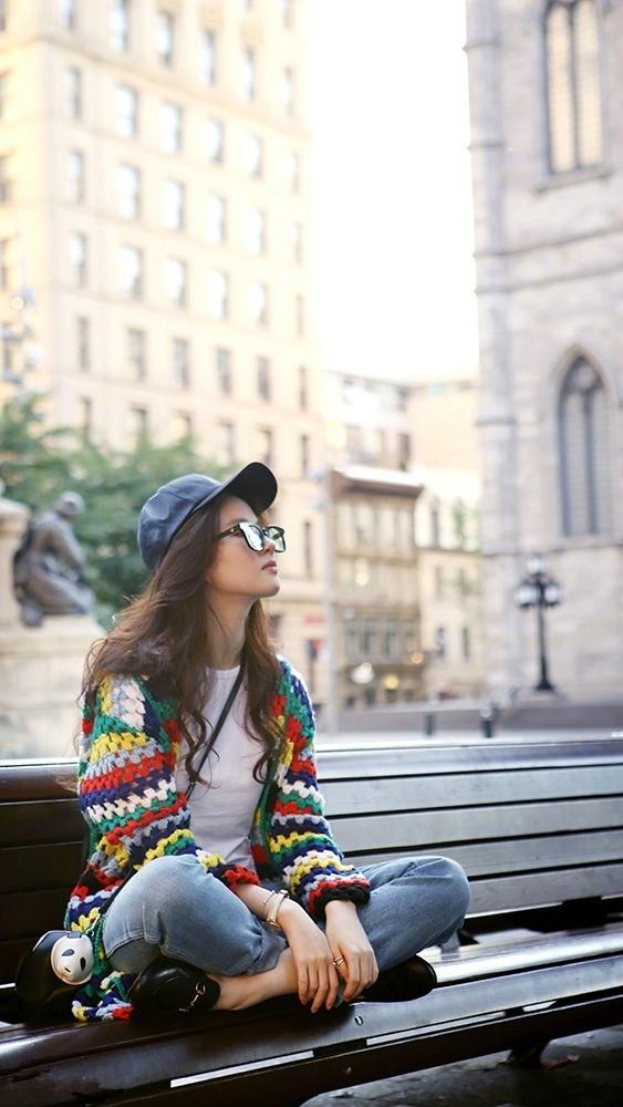 刘亦菲时尚街拍，穿搭简单很潮，“神仙姐姐”美成画