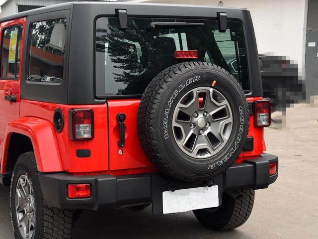 46万拿下越野利器，全红涂装牧马人，3.0L机械四驱