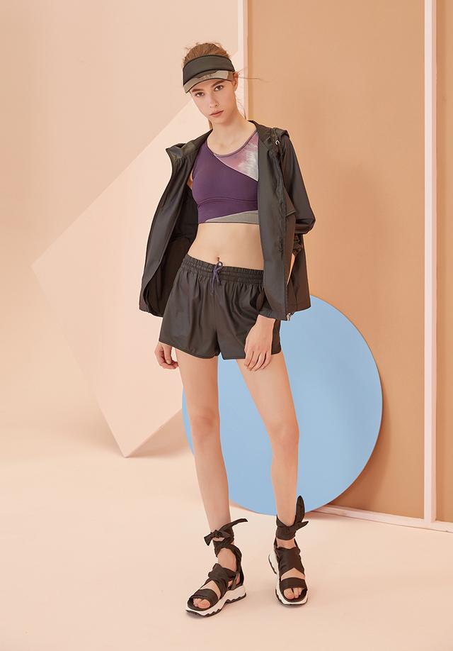 这三个运动品牌跟时装一样潮，所以我才喜欢跑步啊