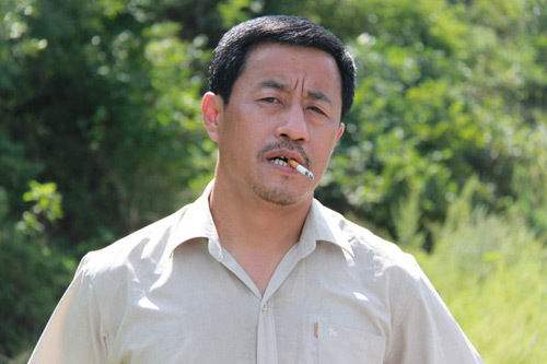 乡村爱情10开拍,王长贵与粉丝互骂又闹事,该管管他