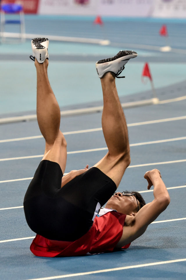鱼与熊掌兼得的"眼镜侠"郭钟泽:破纪录致敬偶像
