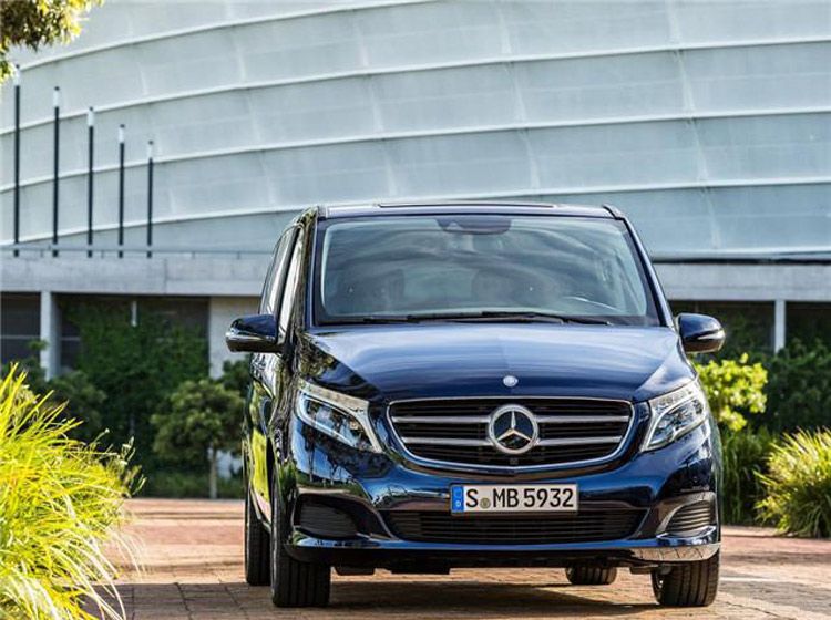 豪华MPV就知道个埃尔法？原来大面包也可以这么壕