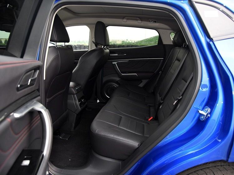 15万就能买豪华品牌SUV 宝沃和WEY哪一个是你的菜