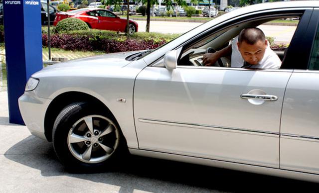 遇到窄路就手抖？记住这几招，别让自己进退两难了