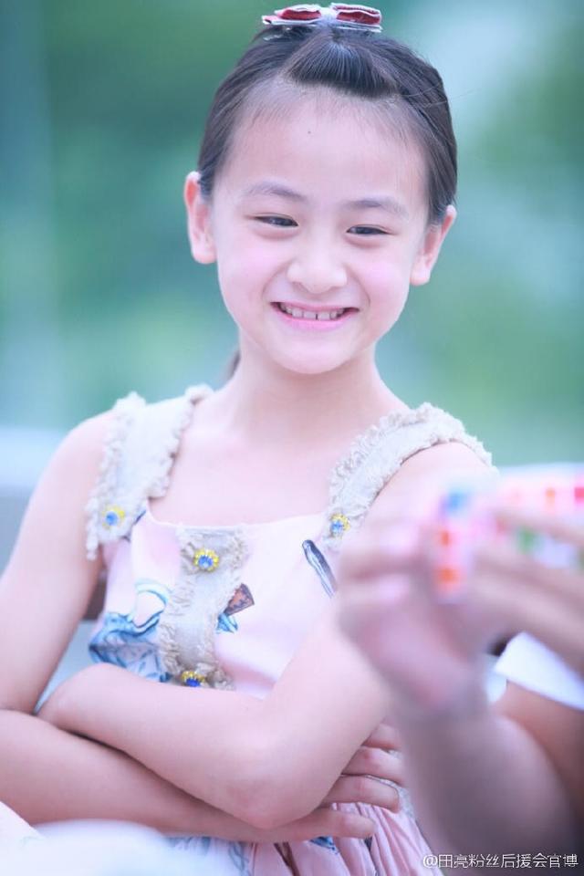 黄磊11岁女儿,陆毅9岁女儿,田亮9岁女儿,差距真不是一般大