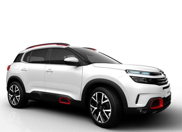 颜值甩了途观几条街！15万起的售价，尾灯就带4个8！