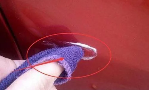 车漆被剐蹭了不一定要补漆！这样修复1分钱也不花