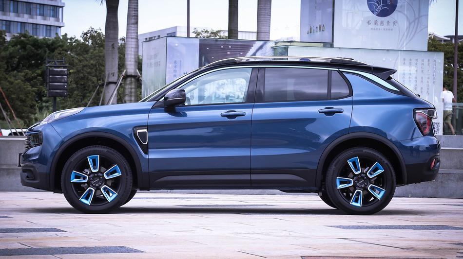 好样的！这款全车终身都能够免费！内饰精致油耗5.6