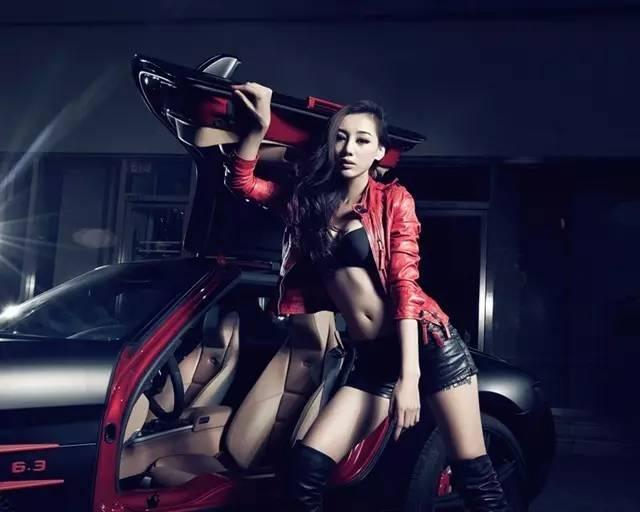 都什么年代了还看媳妇当车模最性感的汽车写真集在这