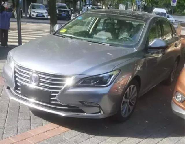 你一直在等睿骋CC，居然有这种配色...