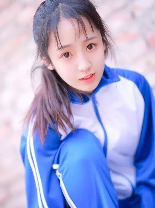 十大最美校服女生来袭,赵嘉敏富亦男领衔,感觉像初恋!