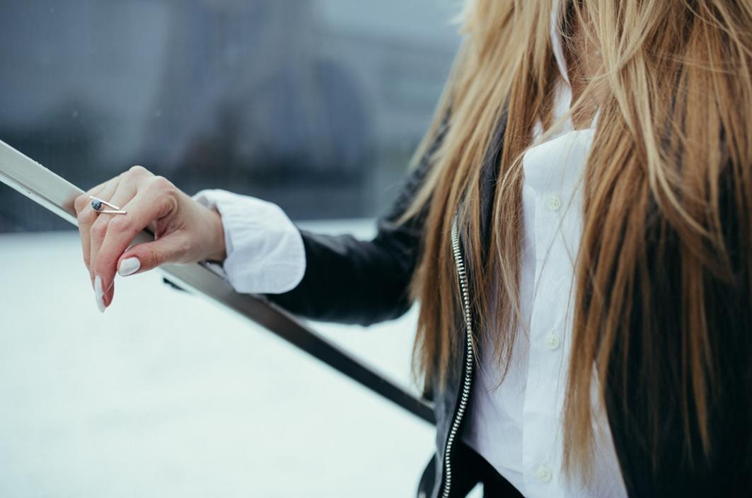 Michi Liang，珍珠是识别标志，金属的内在灵魂