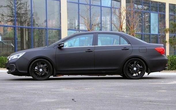 比亚迪秦尾灯太丑？几百块改装变豪车，出门都盯着看