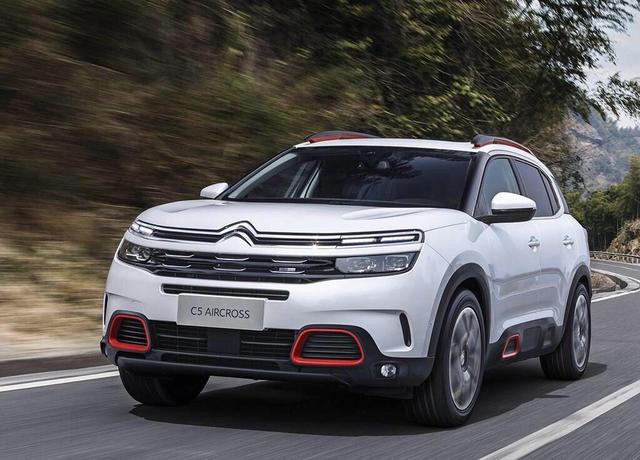 颜值甩了途观几条街！15万起的售价，尾灯就带4个8！