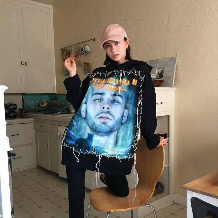 甜美圆脸虽讨喜，而我却偏爱冷漠厌世脸