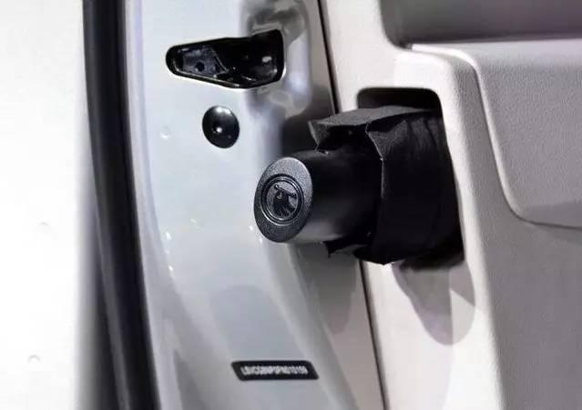 车上这些被你忽略的贴心细节！很多不再是豪车专属！