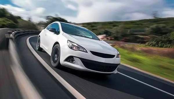 为什么买车一定要买白色？看看老司机怎么说！