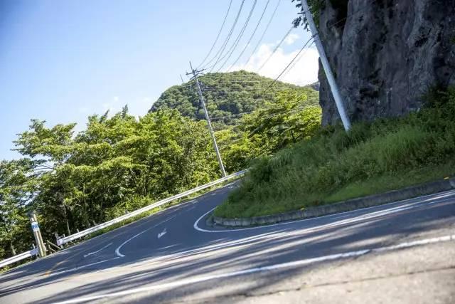 五菱宏光真去秋名山了！ 跟AE86大战你猜怎么着