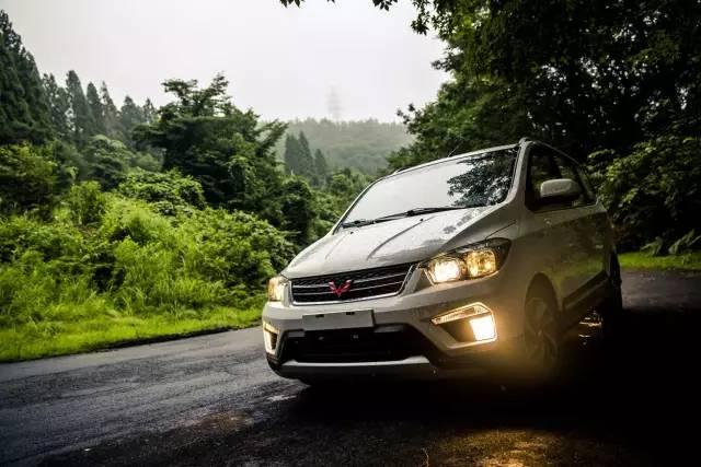 五菱宏光真去秋名山了！ 跟AE86大战你猜怎么着