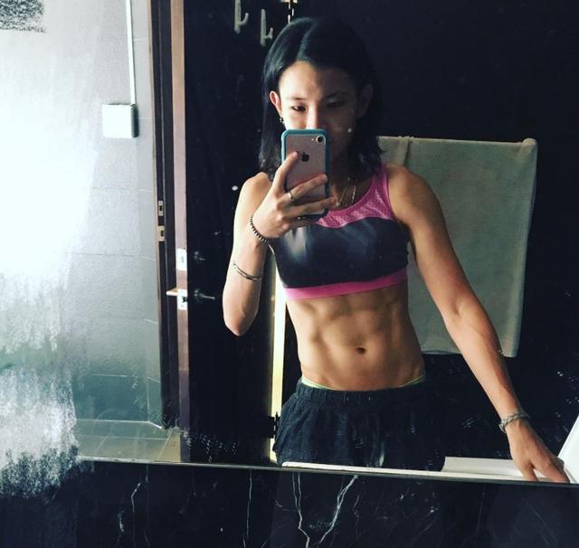 让她的假动作和进攻威力更大,戴资颖的「肌肉改造」的效果也直接反应