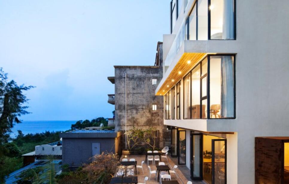 北海涠洲岛最美民宿之一的地方一座白房子里做白日梦