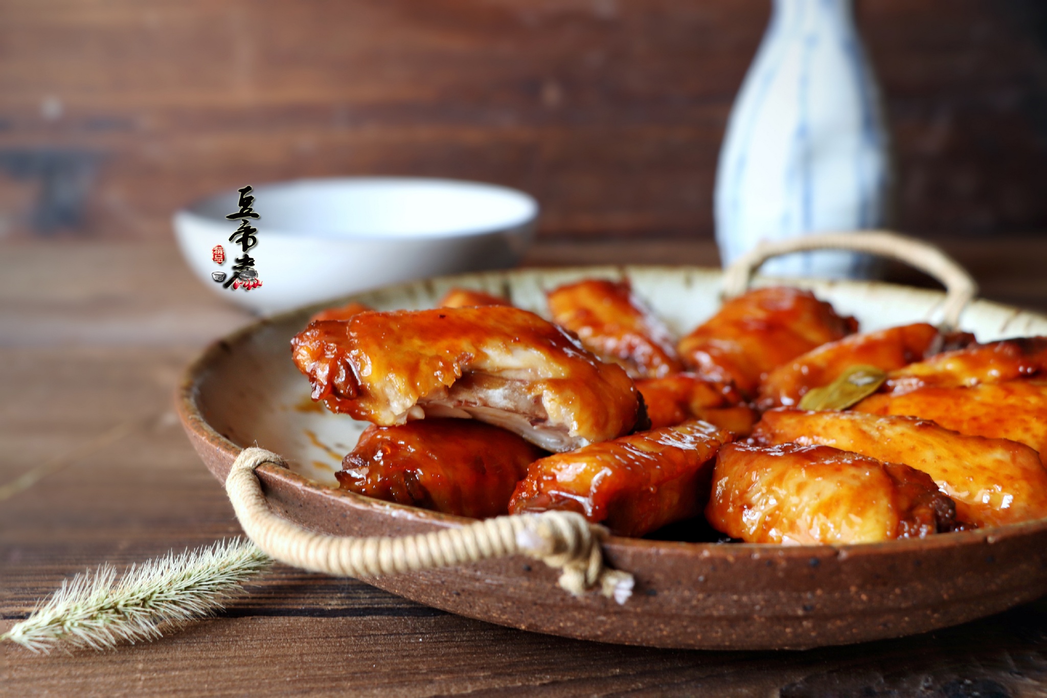 试试"吮指梅酱鸡翅",更好吃,更诱人