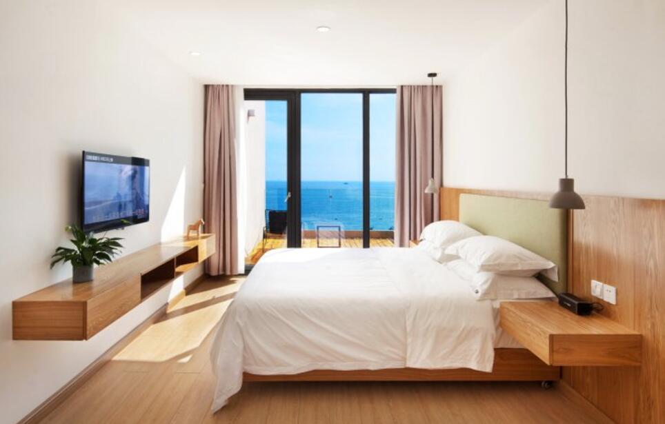 北海涠洲岛最美民宿之一的地方一座白房子里做白日梦