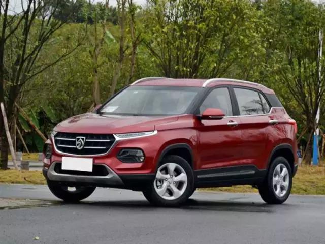 五菱宏光玩转秋名山，但这个配置都没有，后果不敢想