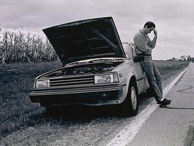 出门在外汽车抛锚怎么办？在手机上装个它就够啦！